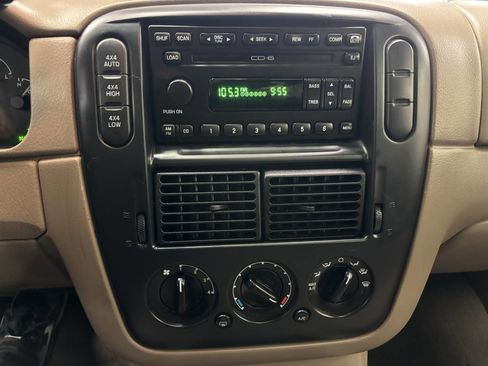Used 2002 Ford Explorer XLT image 16