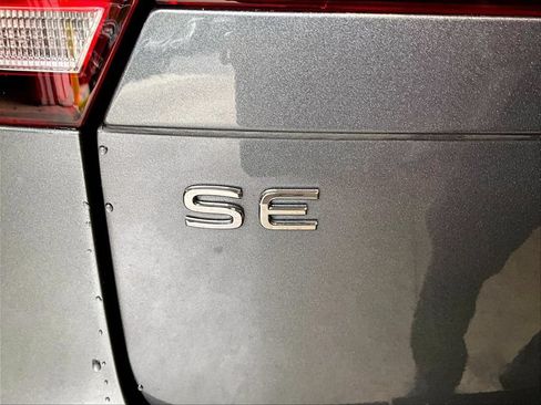 Used 2024 Volkswagen Tiguan SE R-Line AWD/4WD image 30