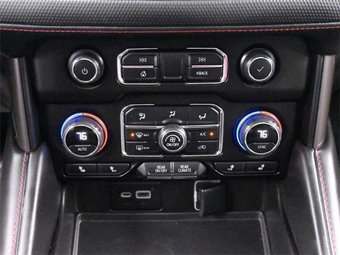 Used 2022 Chevrolet Suburban RST w/ Luxury Package image 39