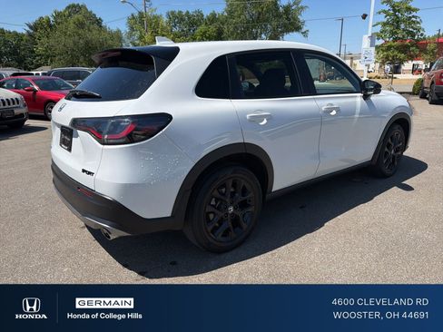 Used 2023 Honda HR-V Sport image 6