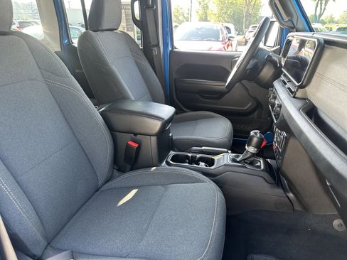 Used 2024 Jeep Wrangler Willys image 13