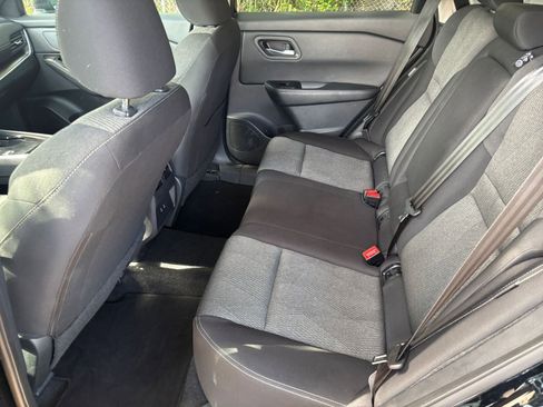 Used 2025 Nissan Rogue SV FWD image 28