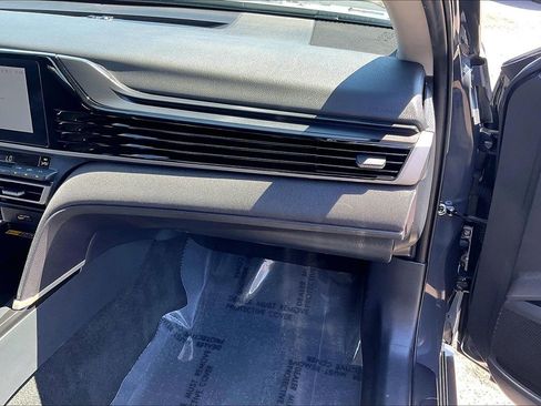 Used 2025 Toyota Camry LE image 14