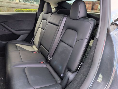 Used 2025 Tesla Model Y Performance AWD/4WD image 28