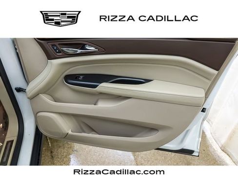 Used 2016 Cadillac SRX Luxury image 24
