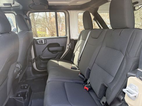 Certified 2022 Jeep Wrangler Unlimited Sport image 10