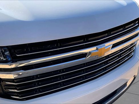 Used 2021 Chevrolet Suburban LT w/ Rear Media and Nav Package AWD/4WD image 29