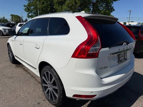Used 2017 Volvo XC60 T6 Inscription w/ Climate Package AWD/4WD image 9