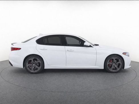 Used 2019 Alfa Romeo Giulia w/ Quick Order Package 22K Sport RWD image 2