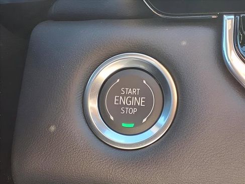 New 2026 GMC Canyon Elevation w/ Convenience Package image 16