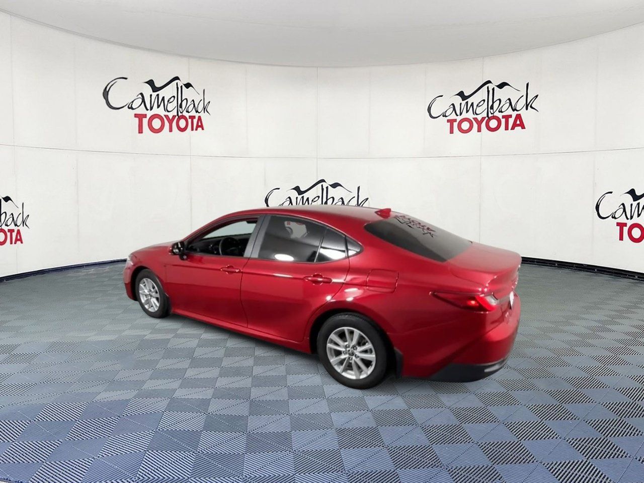 Used 2025 Toyota Camry LE w/ Convenience Package FWD image 8