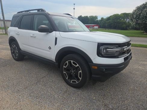 Used 2023 Ford Bronco Sport Outer Banks w/ Tech Package AWD/4WD image 7