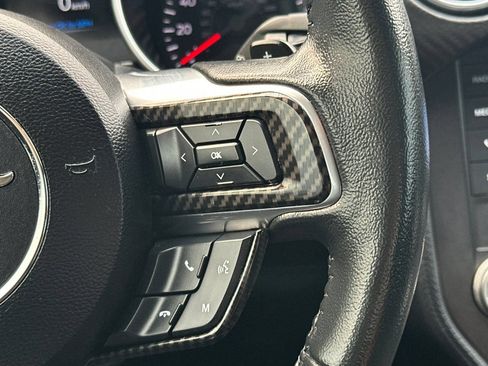 Used 2020 Ford Mustang Coupe RWD image 25