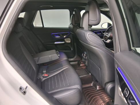 Used 2023 Mercedes-Benz GLC 300 4MATIC image 36