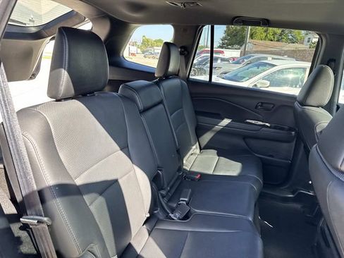 Used 2023 Honda Passport EX-L image 9