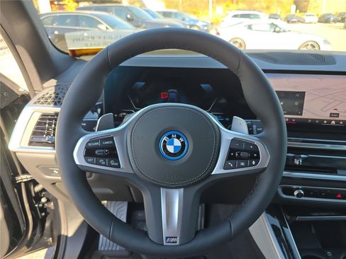 New 2026 BMW X5 xDrive50e w/ M Sport Package AWD/4WD image 30