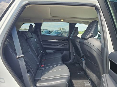 Certified 2024 INFINITI QX60 Pure image 16