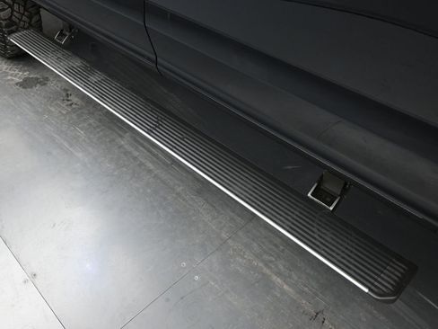 Used 2022 Ford F250 Lariat w/ Tremor Off-Road Package image 35