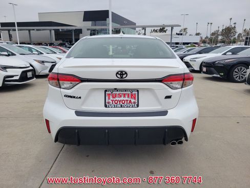 Used 2026 Toyota Corolla SE FWD image 5