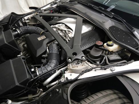 Used 2019 Aston Martin DB11 Volante image 12