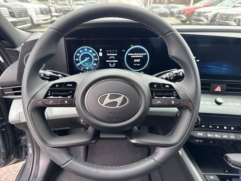 New 2026 Hyundai Elantra Limited FWD image 17