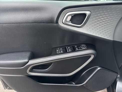 Used 2023 Kia Soul LX w/ Option Group 015 image 14