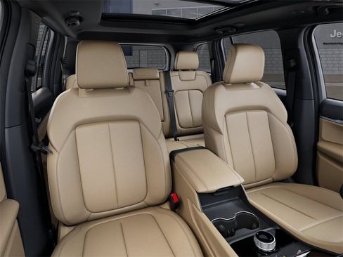New 2026 Jeep Grand Cherokee Limited RWD image 16