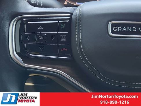 Used 2022 Jeep Grand Wagoneer Series II image 28