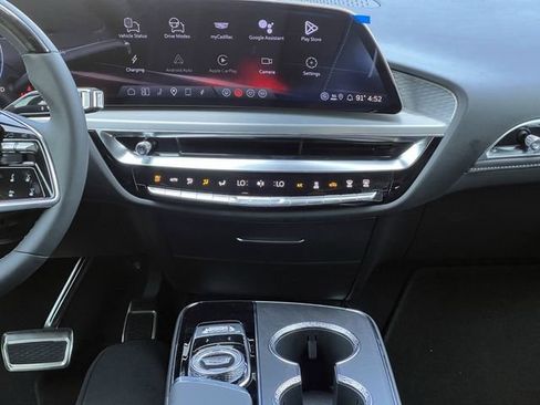 New 2026 Cadillac Lyriq V image 15