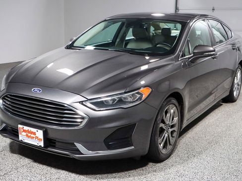 Used 2019 Ford Fusion SEL image 29