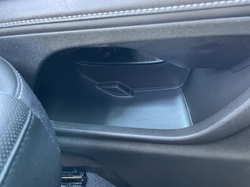 Used 2023 GMC Acadia SLT w/ Elevation Edition image 48