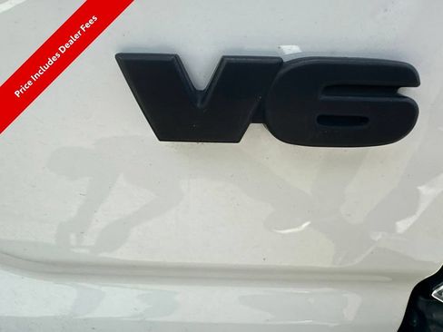 Used 2020 Toyota Tacoma TRD Off-Road w/ Technology Package AWD/4WD image 8
