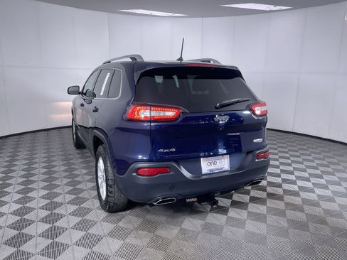 Used 2016 Jeep Cherokee Latitude w/ Cold Weather Group image 24
