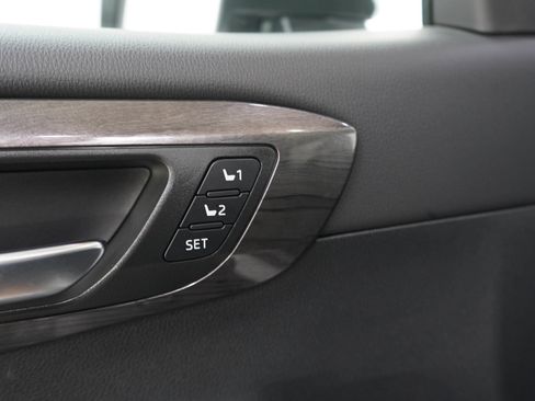 Used 2026 Toyota Highlander Limited AWD/4WD image 21