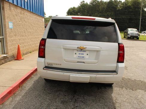 Used 2016 Chevrolet Suburban LTZ RWD image 4