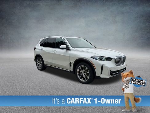Used 2025 BMW X5 xDrive40i w/ Climate Comfort Package image 2