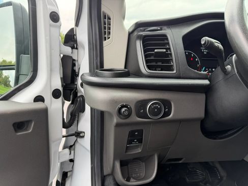 Used 2022 Ford Transit 250 148 High Roof AWD image 13
