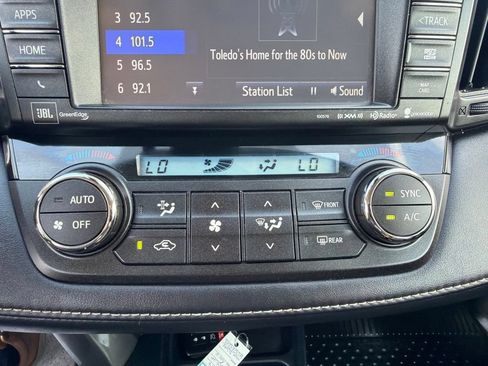Used 2017 Toyota RAV4 Limited w/ Advanced Technology Package AWD/4WD image 8