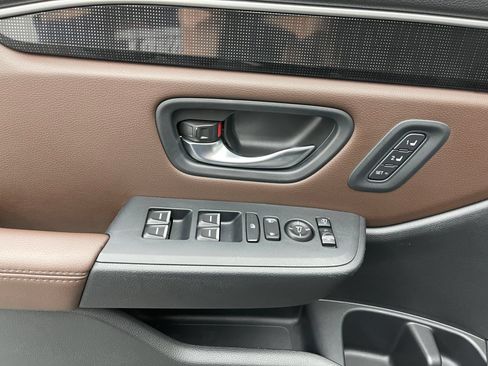 Used 2023 Honda Pilot Elite image 18