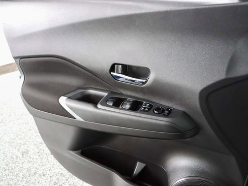 Used 2023 Nissan Kicks SV image 21