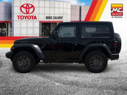 Used 2024 Jeep Wrangler Sport AWD/4WD image 2