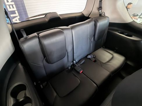 Used 2023 Nissan Armada SL w/ Captain's Chairs Package AWD/4WD image 38