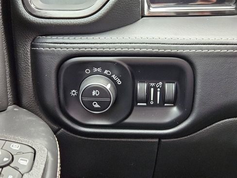 New 2025 RAM 2500 Limited image 25