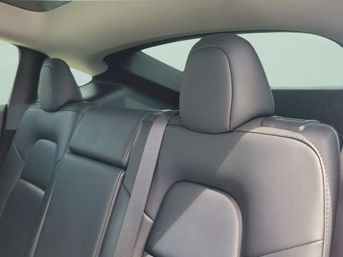 Used 2023 Tesla Model Y Performance AWD/4WD image 10