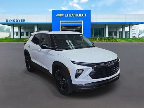 New 2026 Chevrolet TrailBlazer LT w/ Midnight Edition AWD/4WD image 4