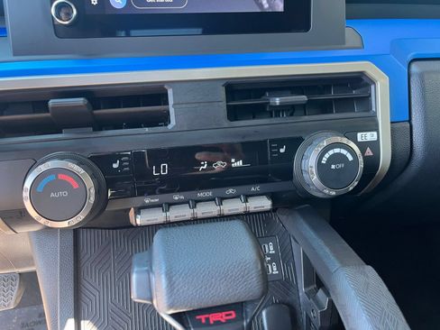 Used 2025 Toyota Tacoma TRD Off-Road AWD/4WD image 23