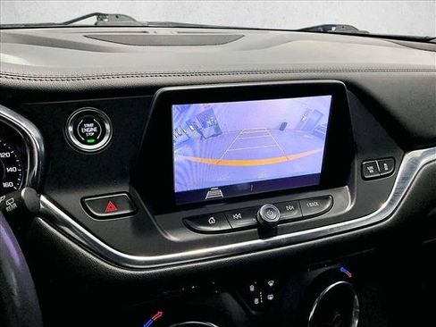 Used 2019 Chevrolet Blazer LT FWD image 23