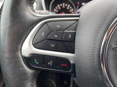 Certified 2019 Jeep Compass Latitude w/ Cold Weather Group image 21