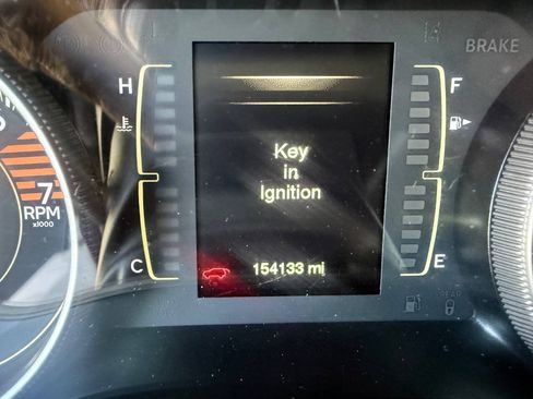 Used 2016 Jeep Cherokee Latitude w/ Safety/Convenience Group FWD image 22