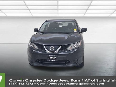 Used 2019 Nissan Rogue Sport S image 5
